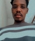 Встретьте Мужчинa : Aguibou, 25 лет до Франция  Bamako